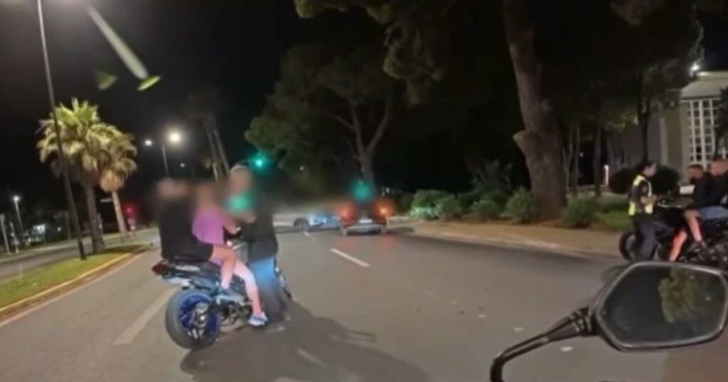 Βαρύς ο πέλεκυς για τον 21χρονο που μάρσαρε για να διαφύγει μπλόκο στη Βουλιαγμένης: 3.250 ευρώ πρόστιμο και αφαίρεση διπλώματος