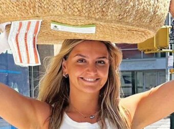 Σοφία Μητσοτάκη: Που εργάζεται και τι κάνει στην ζωή της η κόρη του πρωθυπουργού – Σπάνιες φωτογραφίες