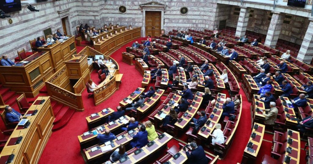 Ποιοι βουλευτές έχουν τα πιο πολλά ακίνητα; Λεφτά υπάρχουν τελικά