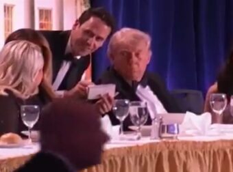 Πανικός στον Λευκό Οίκο: Πυροβολισμοί στο δείπνο με Τραμπ – «Δάσκαλος του μήνα» ο δράστης###