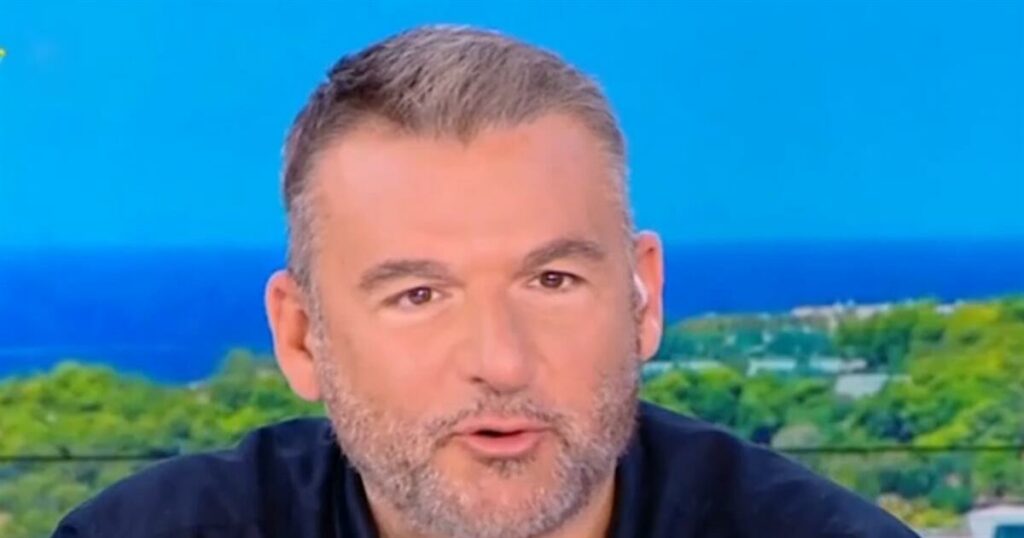 Γιώργος Λιάγκας: «Μου την έπεσε ο καθηγητής που μου έκανε ιδιαίτερα στο σπίτι, μου έπιασε το μπούτι» (video)