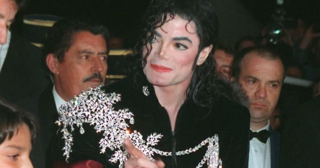 Μάικλ Τζάκσον: Νέες κατηγορίες εναντίον του για κακοποίηση παιδιών – Φωτογραφίες ντοκουμέντο!