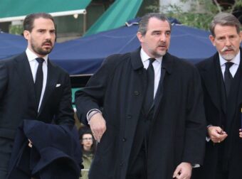 Ραγδαίες εξελίξεις για τα μέλη της πρώην βασιλικής οικογένειας και το επώνυμο «Ντε Γκρες» – Η ανακοίνωση