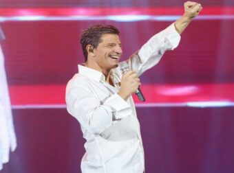 Σάκης Ρουβάς: Γιατί είναι ο «βασιλιάς» της διαφήμισης – Οι άγνωστες λεπτομέρειες των μεγάλων συμφωνιών