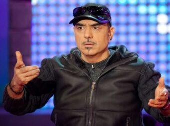 Την βρήκαμε: Η λαμπάδα Νότης Σφακιανάκης που «σαρώνει» σε πωλήσεις (ΦΩΤΟ)