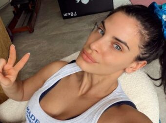 Η Χριστίνα Μπόμπα με τις φίλες της έτοιμες για να τις νοικιάσετε στα πάρτι σας