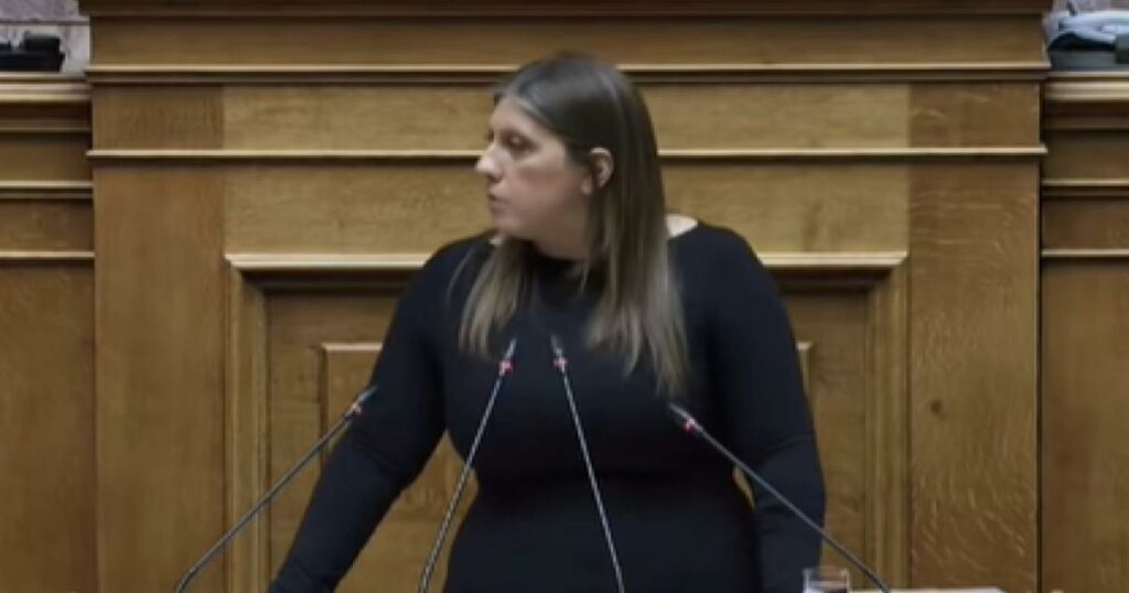 Ζωή Κωνσταντοπουλου: «Μπορεί να πάρετε και το τρίτο…» απάντηση στον Μητσοτάκη μέσα στην Bουλή – Δείτε το βίντεο