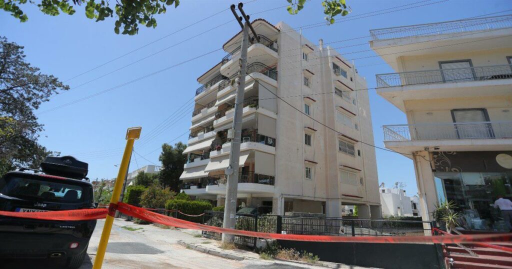 Ηλιούπολη: Οι αποκαλύψεις του Βασίλη Λαμπρόπουλου για το πως άλλα 3 κορίτσια θα αυτοκτονούσαν μαζί με τις 2 ανήλικες που έκαναν βουτιά θανάτου!
