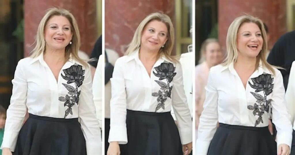 Μαρία Καρυστιανού: Η εμφάνιση με δημιουργία του Βασίλη Ζούλια στην παρουσίαση του κόμματος στη Θεσσαλονίκη