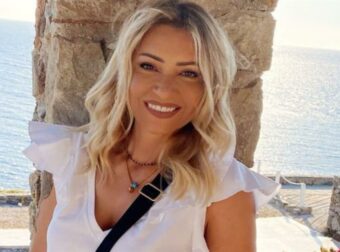 Καλοκαιρινή οπτασία: Η Λένα Παπαδοπούλου φόρεσε το μπικίνι της & τρέλανε τους λουόμενους με το κορμί της