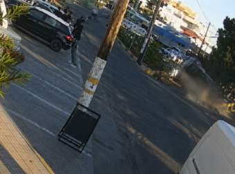 Τροχαίο στη Χερσόνησο: Καρέ-καρέ η τρελή πορεία του Ι.Χ. που αναποδογύρισε στον αέρα  – Από θαύμα δεν υπήρξαν νεκροί