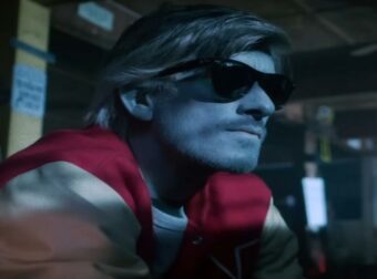 Πέθανε στα 50 του ο γνωστός Γάλλος DJ, Kavinsky – Η ιδιαίτερη περσόνα, η Ferrari Testarossa και η πορεία του στη διεθνή μουσική σκηνή