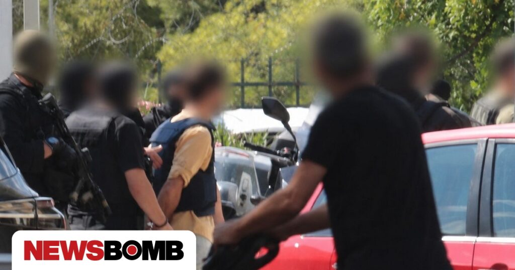 Marfin: Στην Ευελπίδων οι δύο συλληφθέντες