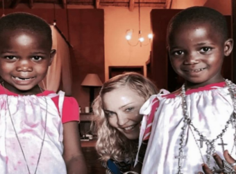 Madonna: «Ένιωσα έναν βαθύ δεσμό μαζί σας από την πρώτη στιγμή» – Οι ευχές στις δίδυμες κόρες της για τα 14α γενέθλιά τους