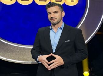 «The Quiz with Balls»: Η ανακοίνωση του ΣΚΑΪ για το νέο τηλεπαιχνίδι με τον Γιάννη Τσιμιτσέλη