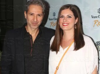 «Γνώρισα την Κατερίνα όταν ήρθε να πάρει αυτόγραφο για την αδελφή της, ζήτησα το κινητό της, ήταν κεραυνοβόλος έρωτας»