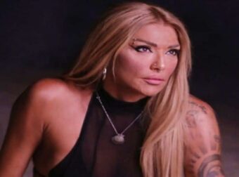 Αφήνει το τραγούδι και πάει για πολιτική – Υποψήφια ευρωβουλευτής η Αγγελική Ηλιάδη
