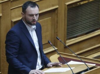 Κωνσταντίνος Φλώρος: «Δεν έχω μετανιώσει ούτε στιγμή – Δεν του έριξα μπουνιά, του έκανα κεφαλοκλείδωμα» (video)