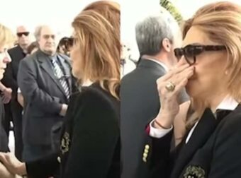 Κηδεία Γιάννη Φέρτη: Έφτασε μέσα στα κλάματα η Μιμή Ντενίση – Η χειραψία και τα λόγια που αντάλλαξε με την τρίτη σύζυγο του ηθοποιού