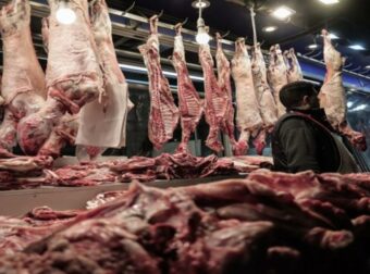 Πάσχα 2024: Πώς να επιλέξεις σωστά αρνί ή κατσίκι – Τα σημάδια που δείχνουν την αλήθεια για την ποιότητα του κρέατος (video)