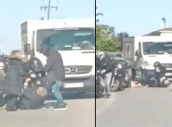 Σοκ στη Θεσσαλονίκη: Πλακώθηκαν μέσα στη μέση του δρόμου – Τους τραβούσαν για να τους χωρίσουν (video)
