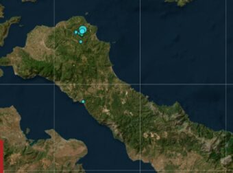 «Ανήσυχο βλέπω τον Εγκέλαδο σήμερα» – Τρεις σεισμοί μέσα σε μία ώρα σε Αχαΐα και Εύβοια