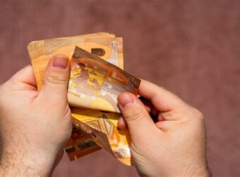 Τέλος τα μετρητά στις συναλλαγές μας ‑ Το πρόστιμο αν πληρώσετε μετρητοίς