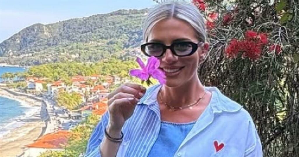 Ελένη Χαμπέρη: Ποζάρει με την κόρη της μια μέρα μετά τη γέννα – «Η μικρή μου πριγκίπισσα»