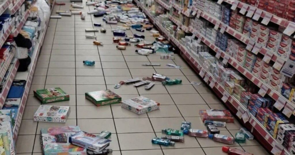Σεισμός Κρήτη: Φωτογραφίες σοκ με ζημιές και πτώσεις αντικειμένων