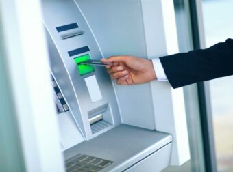 Προσeξτε την Λιβανέζικη Παγίδα: Η κρυφή απάτη του καλοκαιριού που αδειάζει κάρτες ΑΤΜ – Πώς θα… γλυτώσετε τα λεφτά σας