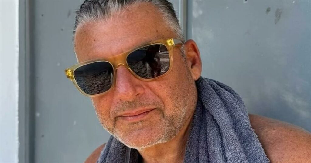 Αποκλεισμένος στην Τήνο ο Γιώργος Λιάγκας: «Μήπως βιαστήκατε στο Υπουργείο;»