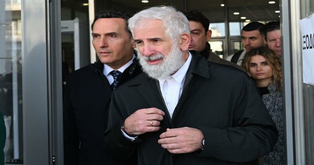 Δίκη Φιλιππίδη: Ο ηθοποιός ξέσπασε σε κλάματα και ούρλιαζε – «Έχω μία γυναίκα και ένα παιδί – Τι θα απογίνει;»