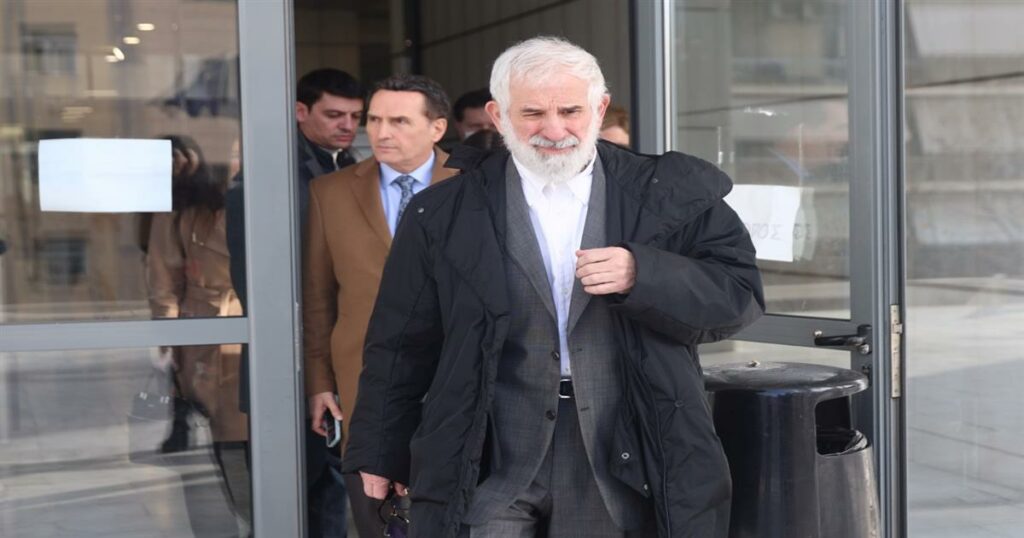 Πέτρος Φιλιππίδης: Ξέσπασε σε κλάματα μέσα στη δικαστική αίθουσα, μιλώντας για την οικογένειά του