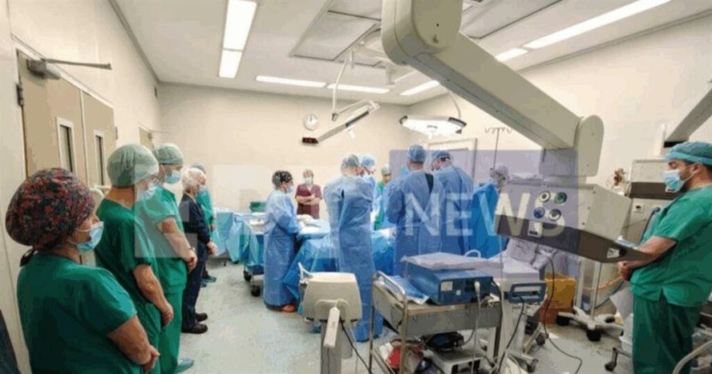 Τραγωδία στον Άραχθο: Η ανατριχιαστική στιγμή που οι γιατροί τιμούν τον 14χρονο Σπύρο πριν τη λήψη των οργάνων του