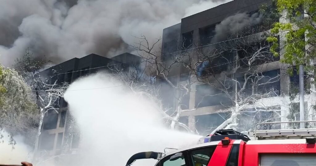 Τραγωδία με άπαντες τους επιβαίνοντες νεκρούς στο αεροπορικό δυστύχημα στην Ινδία: Ψάχνει εξηγήσεις η Boeing