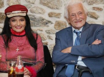 Πένθος για τη Ζωζώ Σαπουντζάκη: Πέθανε ο επί 27 χρόνια σύντροφός της, Πύρρος Αναγνωστόπουλος