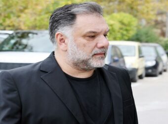 «Μαμά αυτό ήταν, τέλειωσε» – Πέθανε η μητέρα του Γρηγόρη Αρναούτογλου – Τα συγκινητικά του λόγια (video)