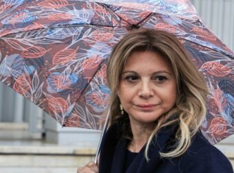 Δημοσκόπηση Metron Analysis: Η Μαρία Καρυστιανού «σαρώνει» σε δημοφιλία με 50%