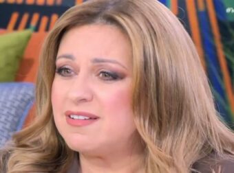 Μουμούρη: Η σχέση με την κόρη του συντρόφου της – «Δεν μπορώ να είμαι η μητέρα της Μαρίνας, έχει μητέρα»