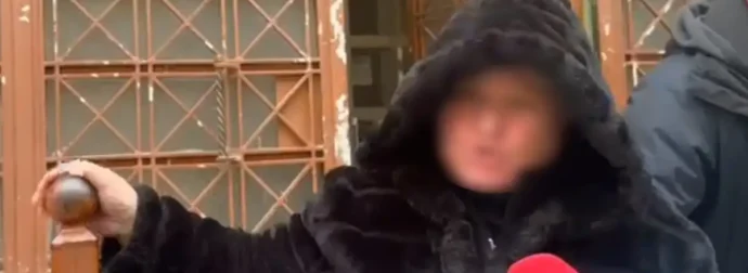 Σέρρες – Τα περίεργα σχόλια στα social media της καθηγήτριας που φίμωσε μαθητή με ταινία – Τέθηκε σε διαθεσιμότητα