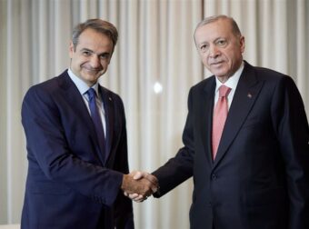 Ποσοστά έκπληξη σε νέα δημοσκόπηση: Πού έφτασε η ΝΔ μετά την επίσκεψη Μητσοτάκη στην Τουρκία