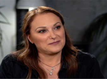 Βίκτωρας Κωνσταντάκης: Κλώνος της μαμάς του Ρένιας Λουιζίδου ο 25χρονος!