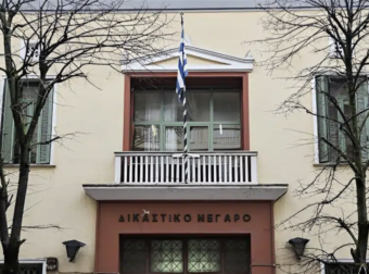 Μητέρα εγκατέλειψε στα δικαστήρια το 9,5 ετών παιδί της με αυτισμό μετά από απόφαση για την επιμέλειά του