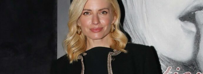 Ευαγγελία Αραβανή: Η σπάνια δημόσια εμφάνιση μετά τη γέννηση του πρώτου της παιδιού (Φωτογραφίες)