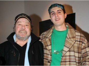 Good Job Nicky: Αυτό είναι το μήνυμα που του έστειλε ο πατέρας του, Γιάννης Πάριος, για την εμφάνισή του στον τελικό του “Sing for Greece”