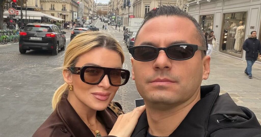 Παναγιώτης Κουτσουμπής: Η τρυφερή ανάρτηση με τα πρώτα ρουχαλάκια της κόρης του