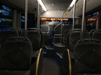 Από τις 18 Ιανουαρίου έχουν να καθαριστούν τα λεωφορεία: «Ωρολογιακή βόμβα» για τη δημόσια υγεία οι αστικές συγκοινωνίες