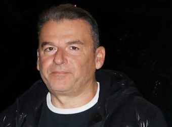 Γιώργος Λιάγκας: Γιόρτασε την Καθαρά Δευτέρα με βουτιά στη θάλασσα (Βίντεο)