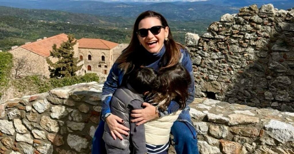 Όλγα Κεφαλογιάννη: Εκδρομή στον Μυστρά με τα δίδυμα αγόρια της – «Η οικογένεια είναι το δικό μας σταθερό σημείο»