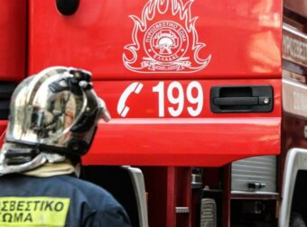 Φωτιά τώρα στα Σπάτα: Μεγάλη πυρκαγιά σε αποθήκη πασίγνωστης εταιρείας αθλητικών ειδών